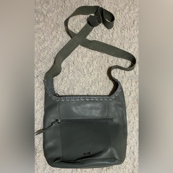 The Sak Pebble Leather Crossbody Bag Gray Blue Purse Slim Lightweight - Picture 3 of 5